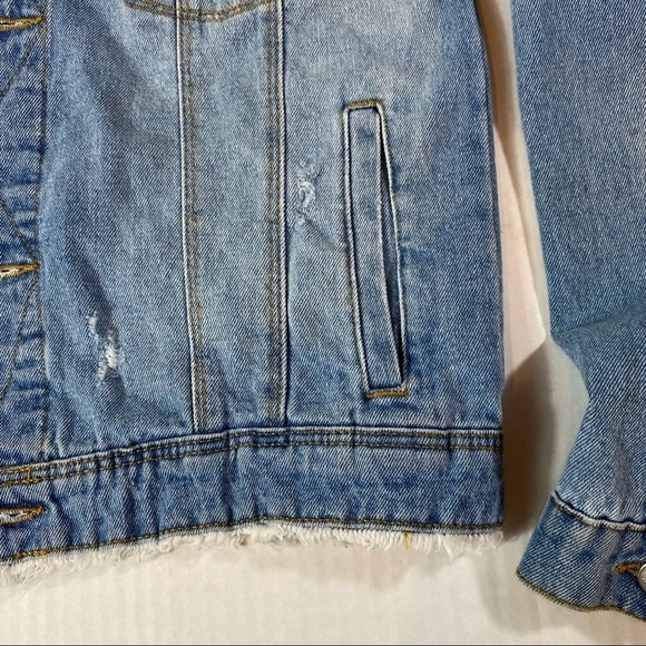 Zara Kids Girls Denim Jacket Sz 13-14 Raw Hem - Picture 3 of 11